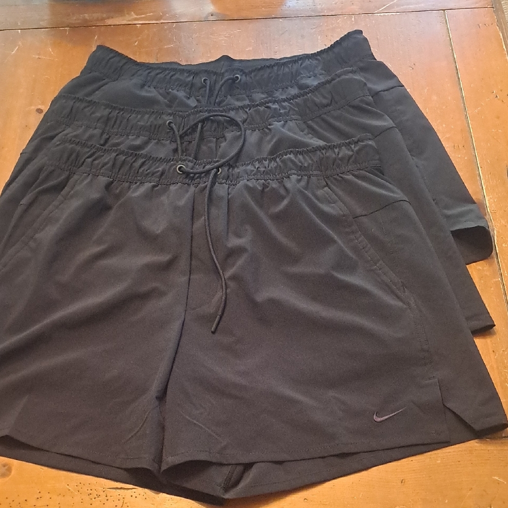 Nike 5" Black Unlined Dryfit Shorts (3)